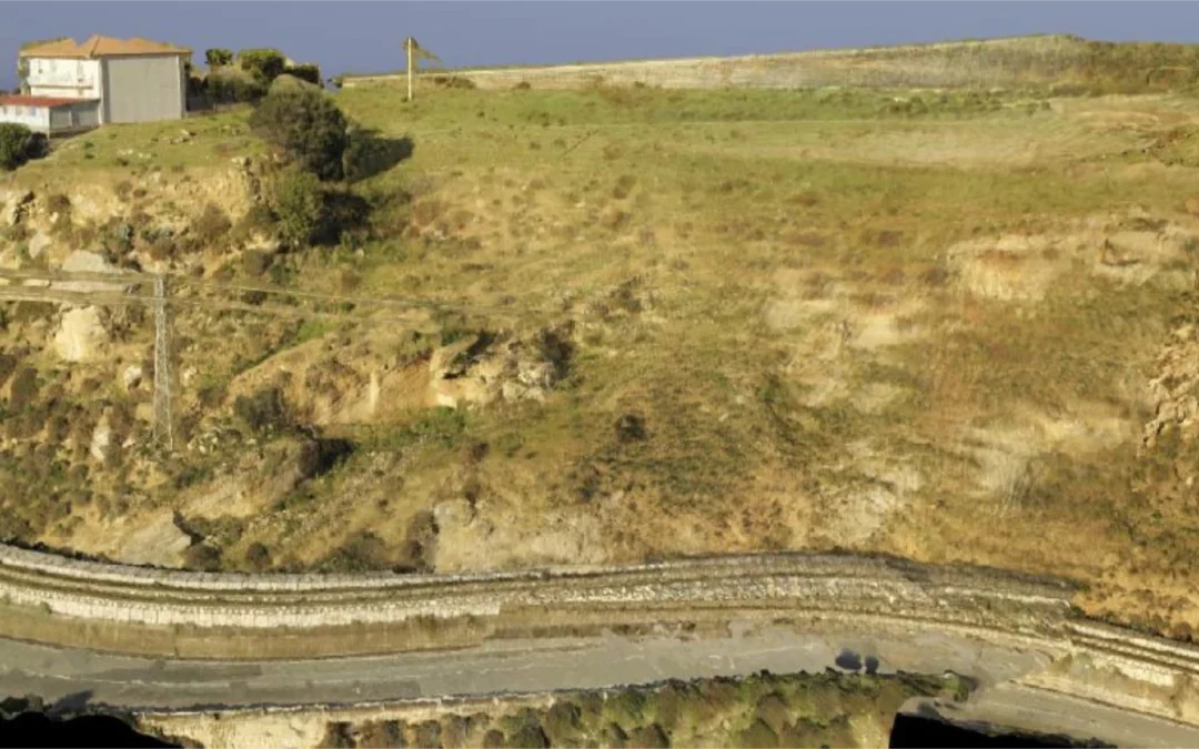 Consolidamento area a valle del quartiere Rocche