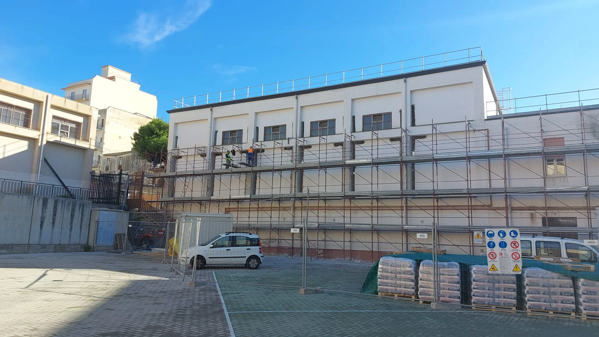 Liceo Classico T. Fazzello 12
